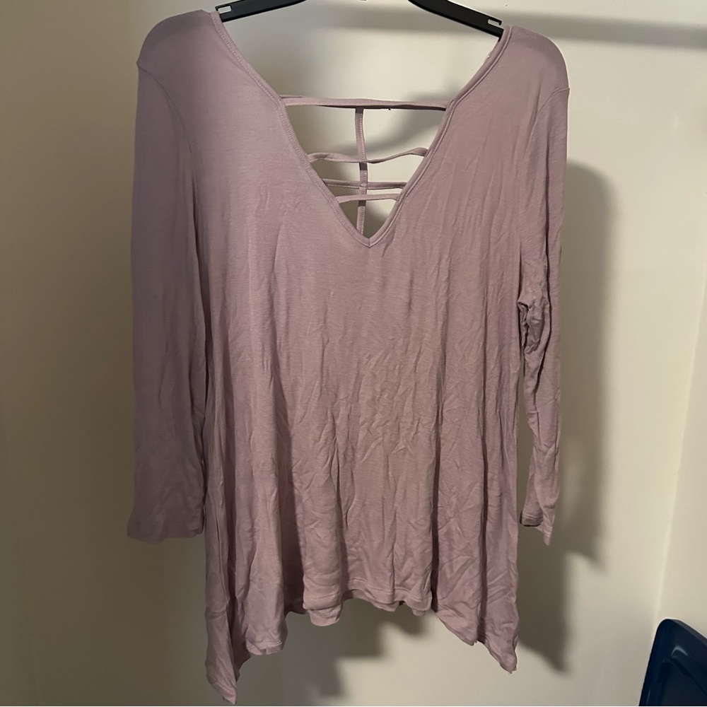 Lightweight 3/4 sleeve women’s top